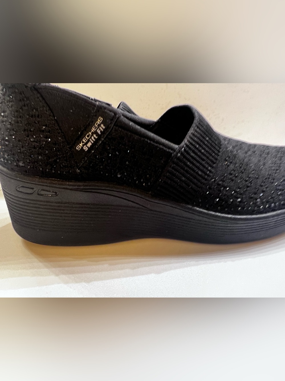 SKECHERS MARTHA STEWART PIER LITE REFLECTION BLACK  SLIP-ON  WEDGE SHOES 
SIZE 8 - Picture 5 of 11